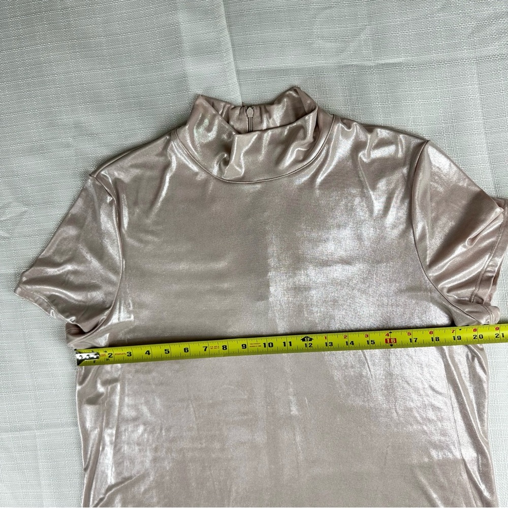 ANNE KLEIN Mock Neck Metallic Soft Pink Satin Short Sleeve Top - Picture 3 of 9